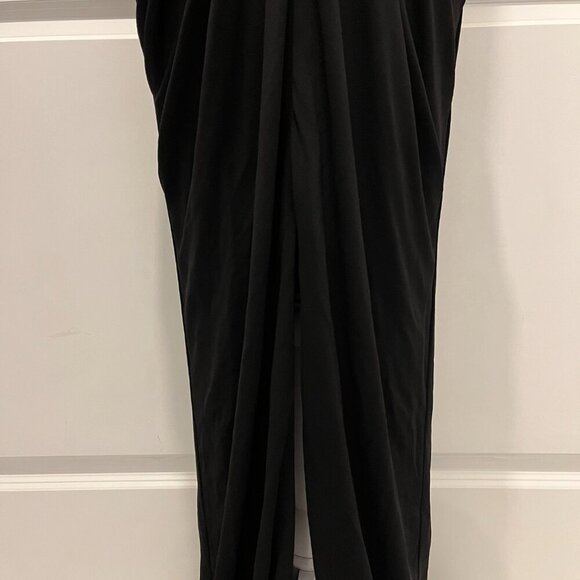 Vicky Tiel Black Strapless Long Gown with Elegant Ruching and Front Slit - Picture 5 of 16